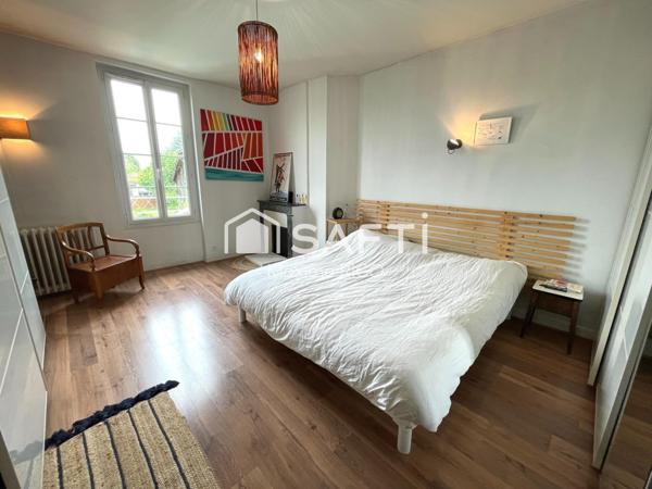 Maison avec jardin et piscine en centre-ville