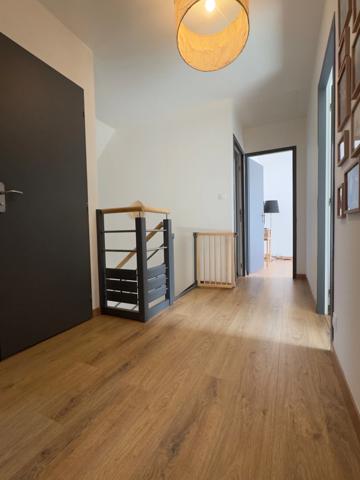 CONTEMPORAINE, PLAIN PIED, REZ DE JARDIN, GARANTIE DECENALE, IMPASSE, OPEN SPACE, EXPOSITION SUD, PAS DE VISI À VIS
