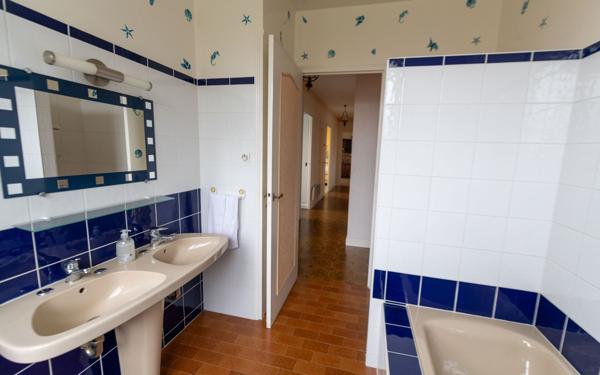 Maison à vendre    5 pièces • 140 m2 Saint-Chamond