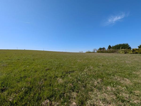 Joli terrain avec CU pour 3 lots à proximité de Monflanquin