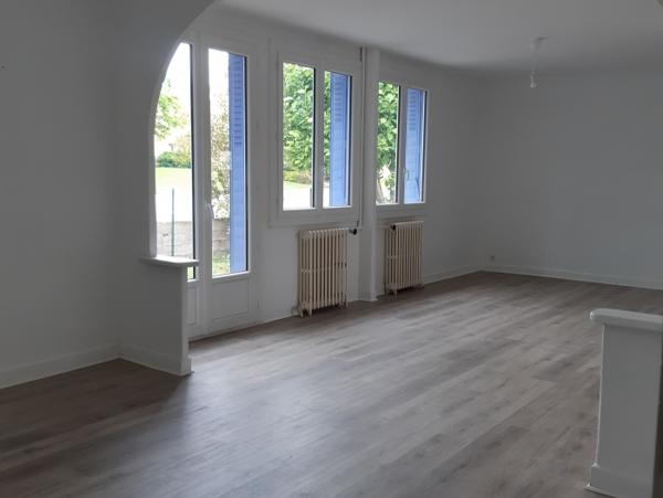 Location Maison avec jardin 4 pièces Lavelanet (09300) - Stade