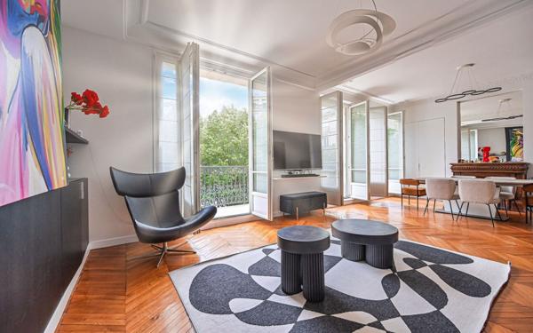 Appartement à vendre    5 pièces • 123,86 m2 Paris 17