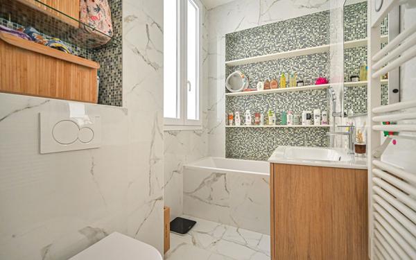 Appartement à vendre    5 pièces • 123,86 m2 Paris 17