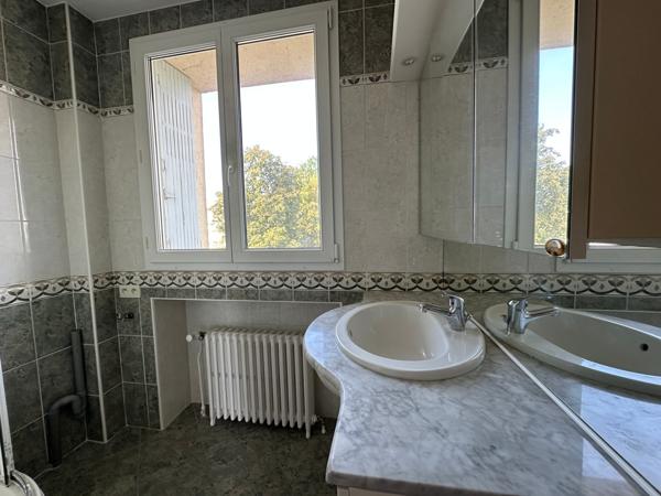 Appartement + parking + annexe