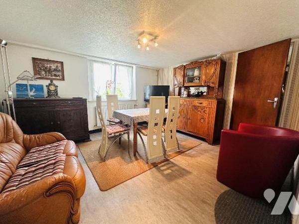 À vendre sur Perros-Guirec, ensemble immobilier composé de deux maisons avec garage et dépendan...