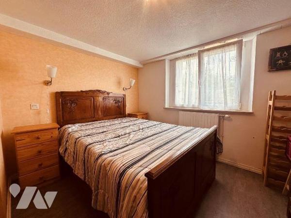 À vendre sur Perros-Guirec, ensemble immobilier composé de deux maisons avec garage et dépendan...