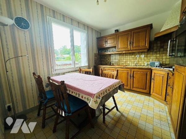 À vendre sur Perros-Guirec, ensemble immobilier composé de deux maisons avec garage et dépendan...