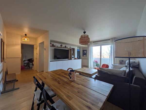 TRES BEL APPARTEMENT AUX PORTES DU PARC DU BOURRAN