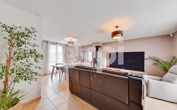 Maison à vendre    5 pièces •  Nanteuil-le-Haudouin