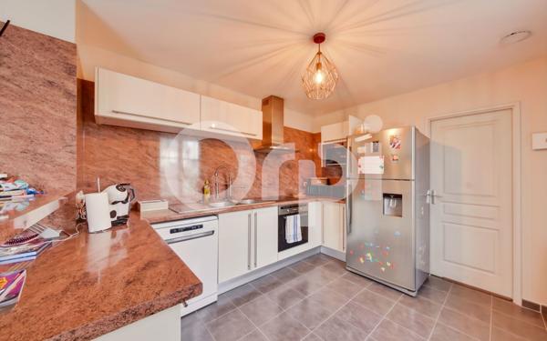 Maison à vendre    5 pièces •  Nanteuil-le-Haudouin