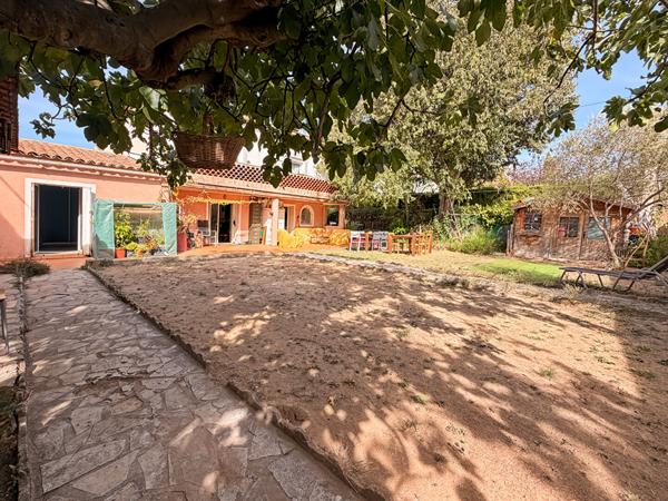 A VENDRE en exclusivité - Bas de villa T4 de 109 m² avec terrain d'environ 630 m² 13190 Allauch