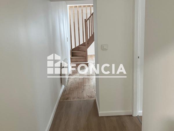 Location Appartement 4 pièces 75 m² - LIEU DIT LA CLARTE Kerlaz 29100