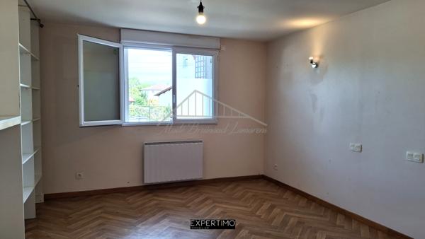 Ustaritz (64480) Grand appartement T2 avec jardin