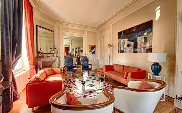 Maison à vendre    6 pièces •  Néris-les-Bains