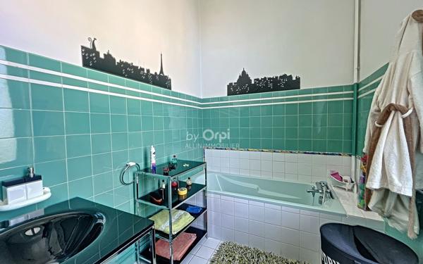 Maison à vendre    6 pièces •  Néris-les-Bains