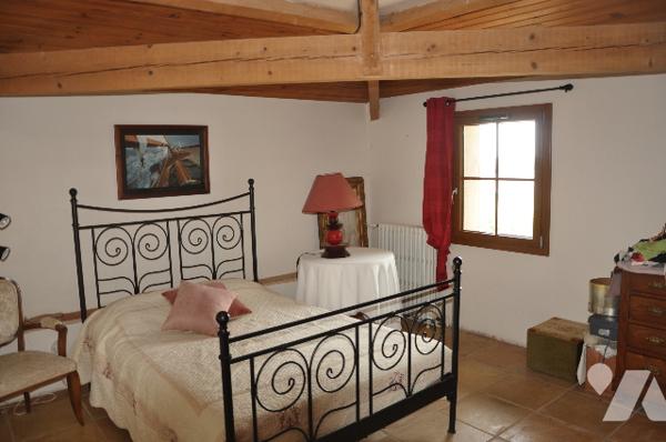 45 mns  TOULOUSE, maison 370m² et piscine sur 34 hectares de terres et bois, étang, 790.000 € CC.