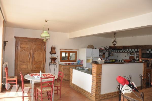 45 mns  TOULOUSE, maison 370m² et piscine sur 34 hectares de terres et bois, étang, 790.000 € CC.