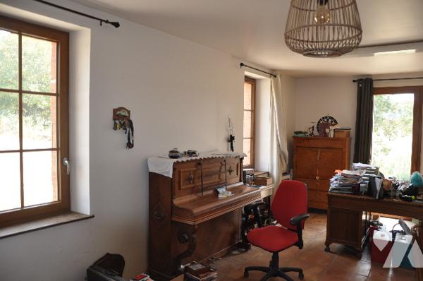 45 mns  TOULOUSE, maison 370m² et piscine sur 34 hectares de terres et bois, étang, 790.000 € CC.