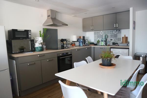 MAGNIFIQUE ENSEMBLE IMMOBILIER DE 350 M2, AVEC 2 LOGEMENTS , DANS UN LIEU RECHERCHE, AVEC PISCINE SUR UN TERRA La Rochelle (17000)