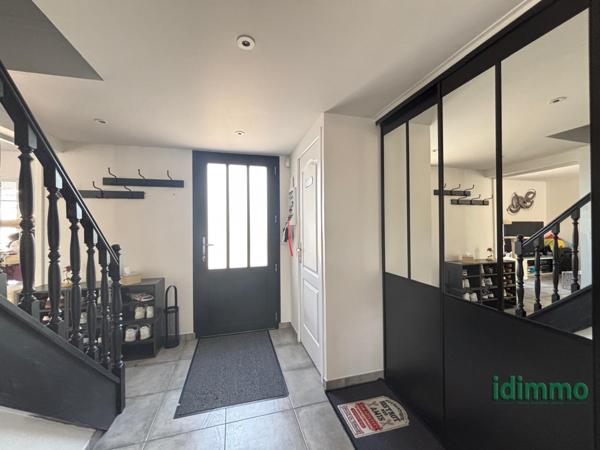 MAGNIFIQUE ENSEMBLE IMMOBILIER DE 350 M2, AVEC 2 LOGEMENTS , DANS UN LIEU RECHERCHE, AVEC PISCINE SUR UN TERRA La Rochelle (17000)