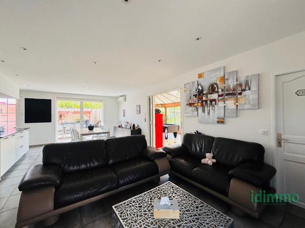 MAGNIFIQUE ENSEMBLE IMMOBILIER DE 350 M2, AVEC 2 LOGEMENTS , DANS UN LIEU RECHERCHE, AVEC PISCINE SUR UN TERRA La Rochelle (17000)