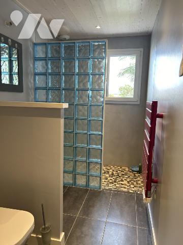 NOIRMOUTIER, PROCHE PORT ET PLAGE DE L'HERBAUDIERE