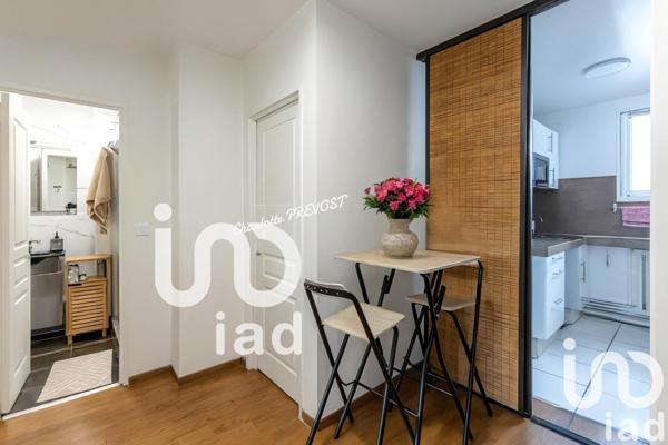 Location appartement 1 pièce 11 m² Paris 17