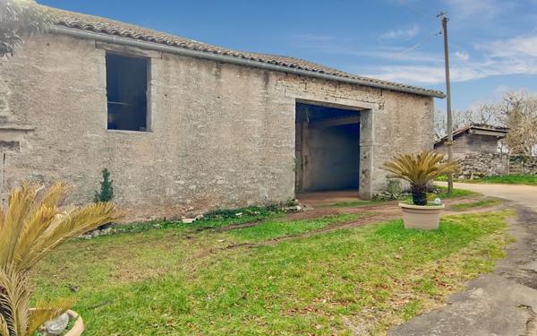 Maison à vendre    3 pièces •  Saint-Antonin-Noble-Val