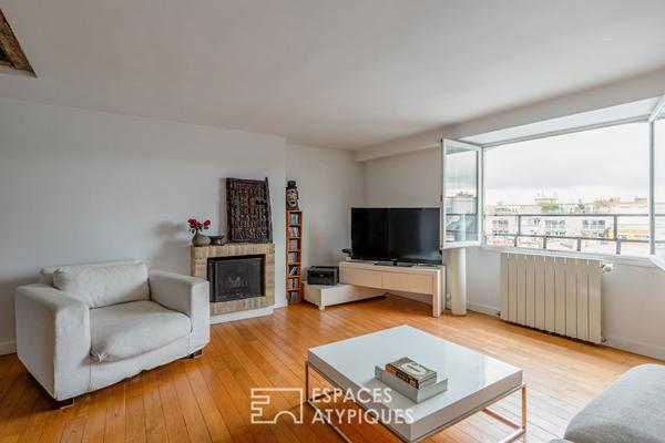 Duplex en dernier étage sous les toits au cœur du Haut Marais