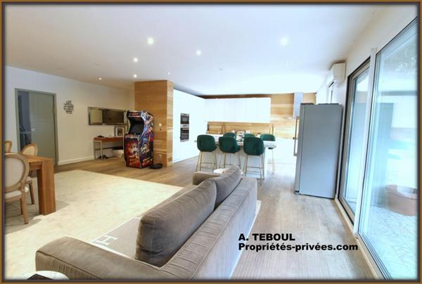 MAISON INDIVIDUELLE PLAIN-PIED A VILLEURBANNE DE 105M² AVEC JARDIN DE 60M² CONSTRUITE EN 2011