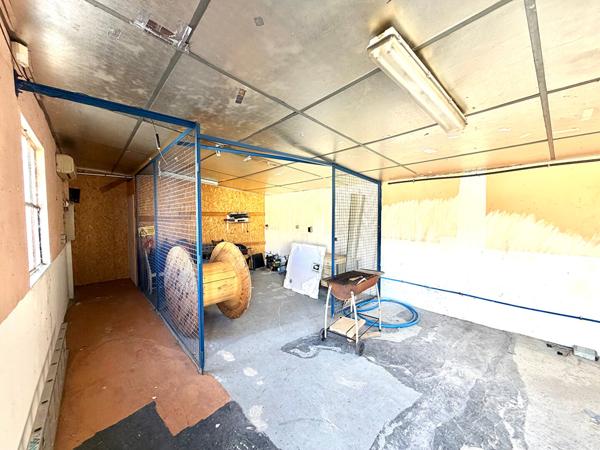 Entrepôt / Local industriel 422 m2