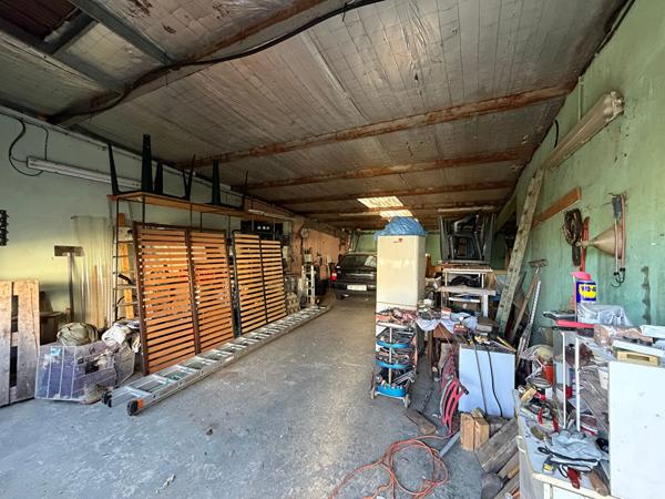 Entrepôt / Local industriel 422 m2