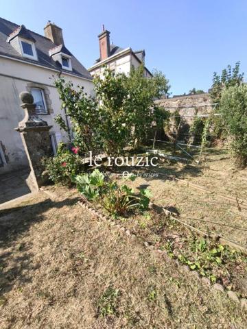 LOCMINÉ – MAISON DE MAÎTRE