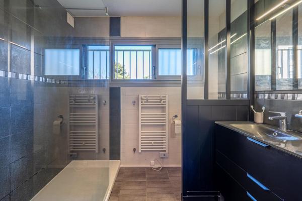 Appartement contemporain avec jardin privatif – 98 m² en rez-de-jardin