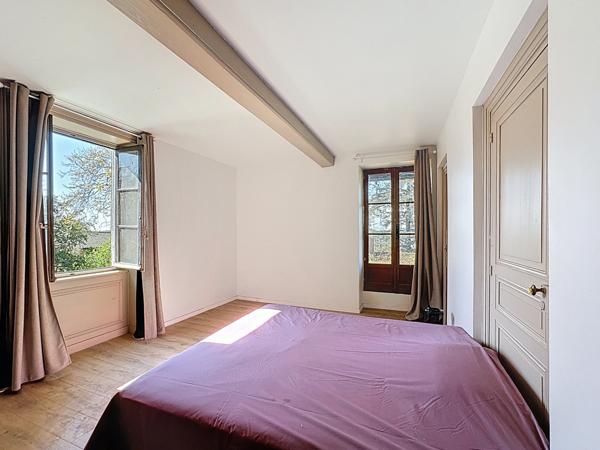 Reyrieux (01600) RARETÉ À REYRIEUX – DOMAINE D’EXCEPTION À RÉNOVER AU CŒUR DU VILLAGE