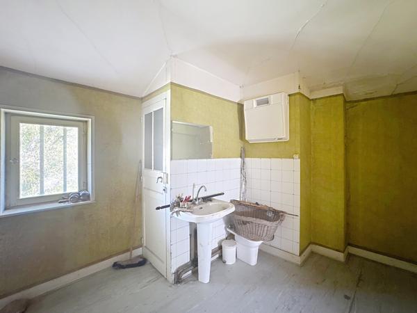 Reyrieux (01600) RARETÉ À REYRIEUX – DOMAINE D’EXCEPTION À RÉNOVER AU CŒUR DU VILLAGE