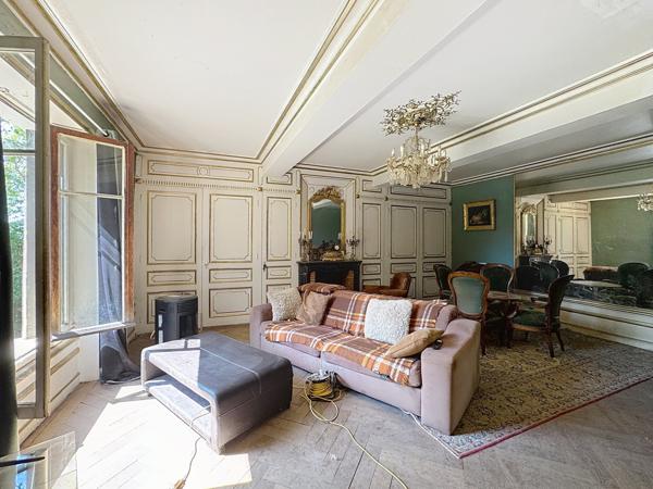 Reyrieux (01600) RARETÉ À REYRIEUX – DOMAINE D’EXCEPTION À RÉNOVER AU CŒUR DU VILLAGE