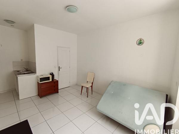 Location studio 19 m² Corbeil-Essonnes