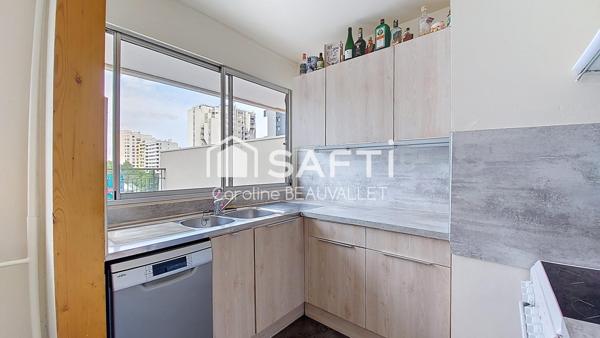 APPARTEMENT 3 PIÈCES AVEC GRANDE TERRASSE