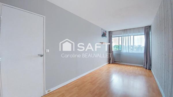 APPARTEMENT 3 PIÈCES AVEC GRANDE TERRASSE