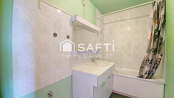 APPARTEMENT 3 PIÈCES AVEC GRANDE TERRASSE