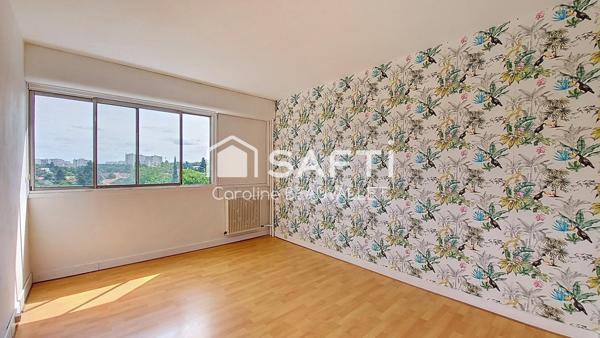 APPARTEMENT 3 PIÈCES AVEC GRANDE TERRASSE