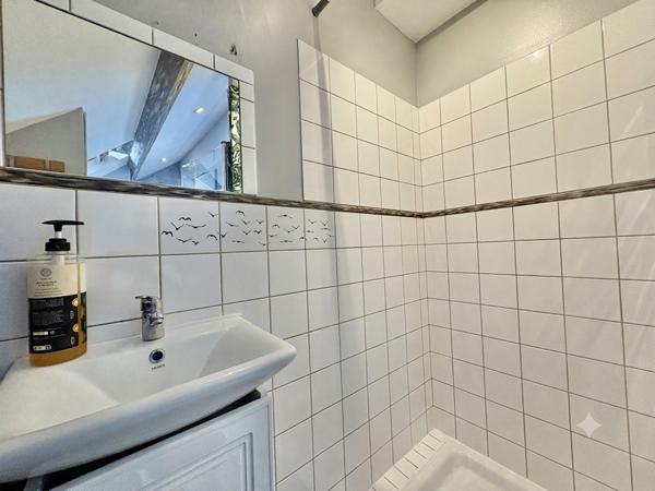 Beau Triplex Centre-ville Saint-Pierre