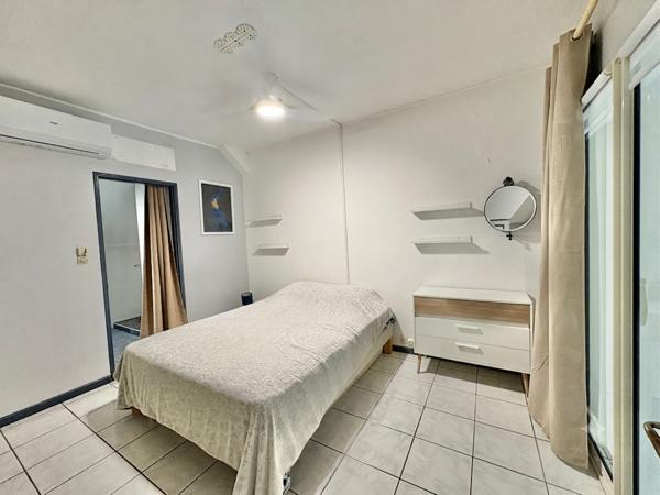 Beau Triplex Centre-ville Saint-Pierre
