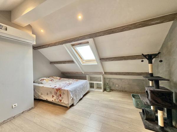 Beau Triplex Centre-ville Saint-Pierre