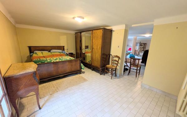 Maison à vendre    7 pièces •  Carpentras