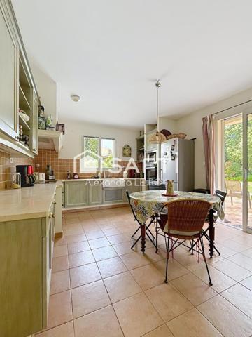 VILLA D’ARCHITECTE de 209 m2 et son Magnifique PARC !!