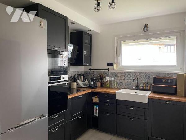 EN EXCLUSIVITE A VENDRE à BAILLEUL dans le NORD (59) : MAISON RENOVEE EN LOTISSEMENT AVEC GARAG...