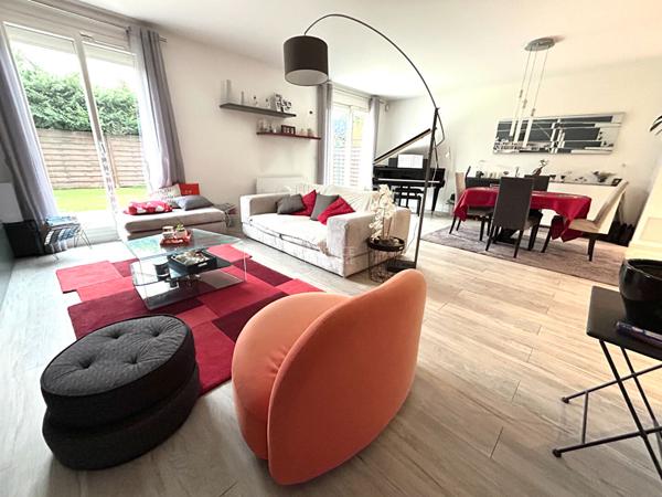 Maison Carrieres Sous Poissy 6 pièce(s) 132.16 m2 485 000 € **  - Référence  9013