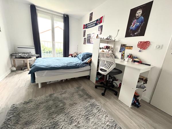 Maison Carrieres Sous Poissy 6 pièce(s) 132.16 m2 485 000 € **  - Référence  9013